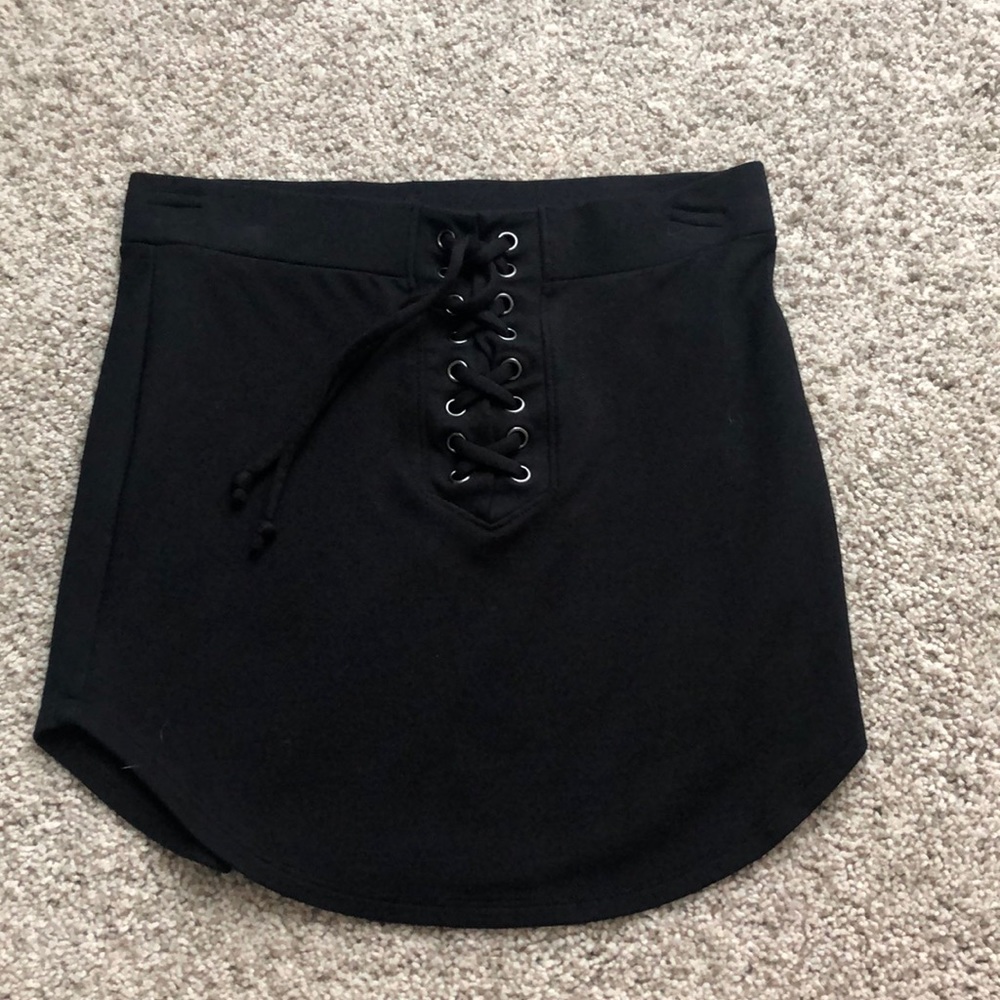 Black string skirt (maxi)
